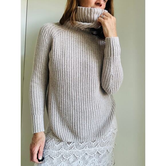 UO Silence & Noise Chunky knit Turtleneck Sweater Taupe Size XS neutral knits - Picture 8 of 9